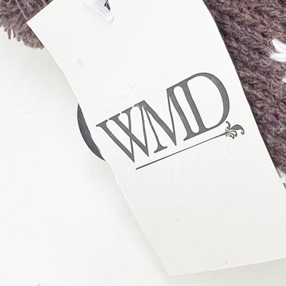 😻 NWT Knit Beanie With Ear Flaps - Picture 4 of 4